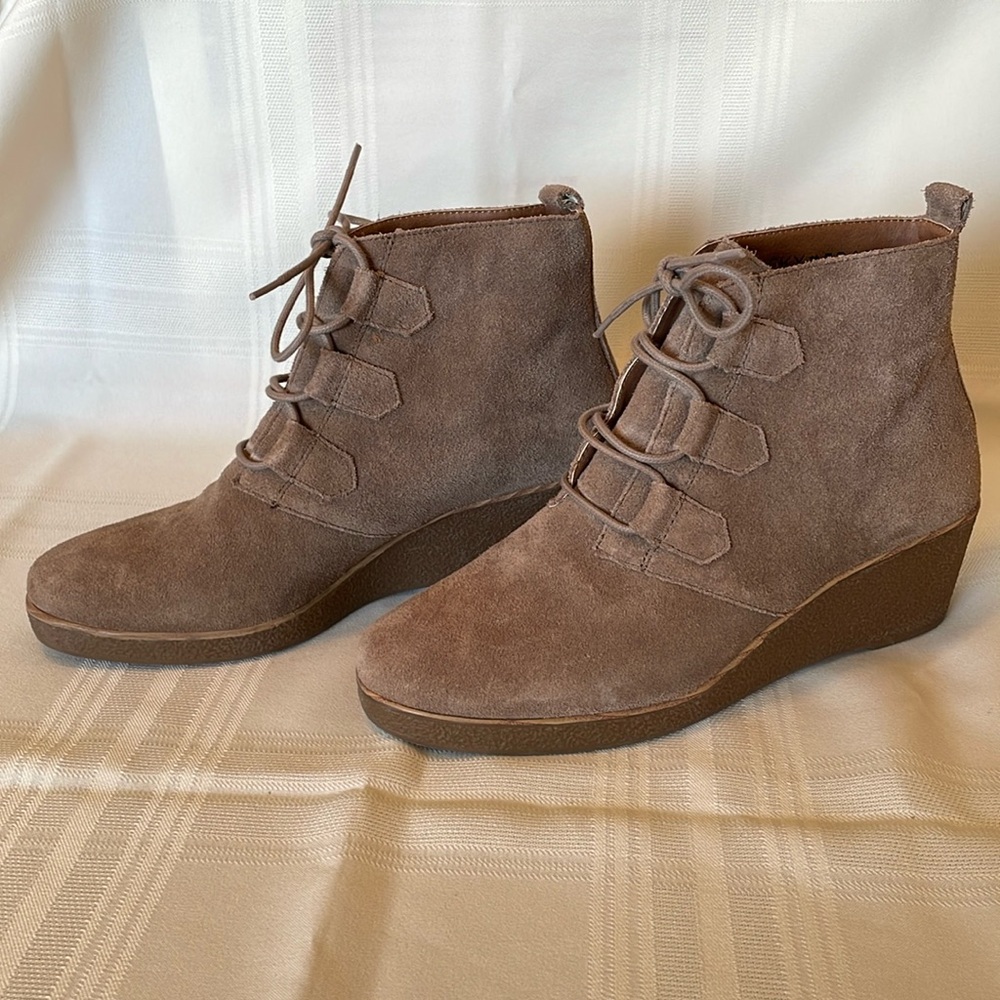 Lucky Brand Boho Mocha Suede Lace Up Wedge Booties - Size 8